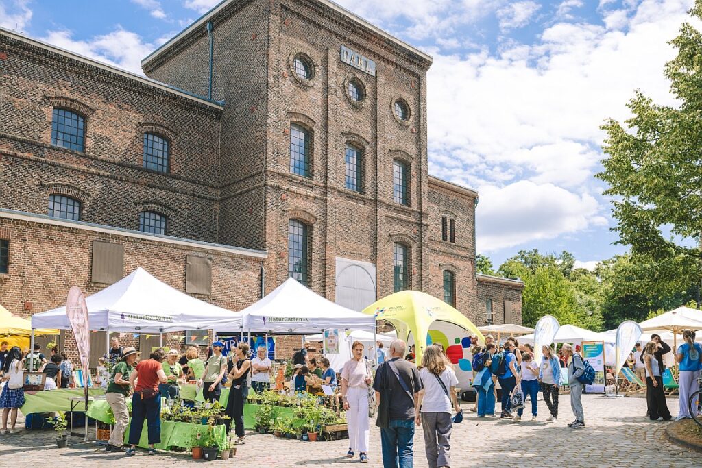 "Gutes Klima Festival" 2025 - in der »Zeche Carl« vom Netzwerk für Klimaschutz und Nachhaltigkeit »Gemeinsam für Stadtwandel Essen«, der Stadtteilinitiative »Altenessen blüht« und dem Verein »Werden hilft e.V.«,