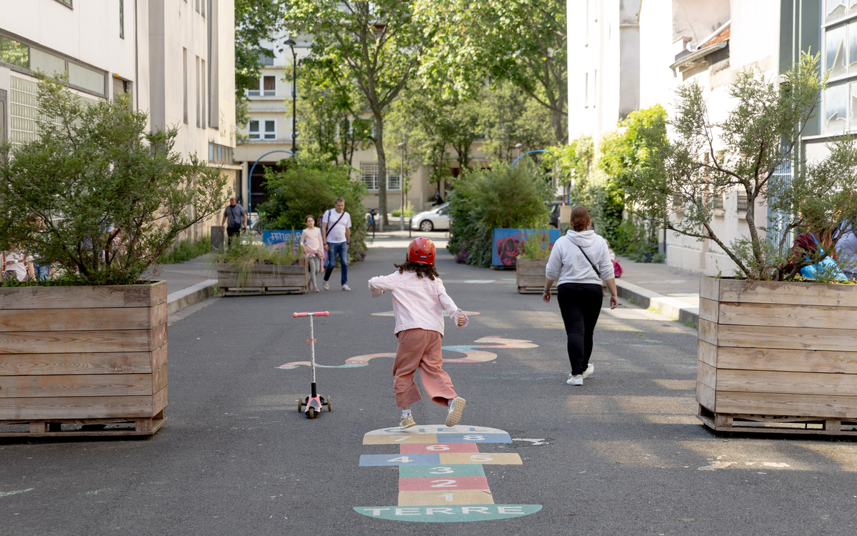 Paris macht Schule: Mehr Platz für Kinder statt Autos
